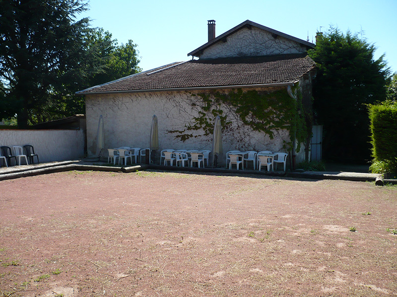 Auberge de Saint-Didier - terrain de pétanque